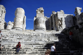 Didyma Steps and entrance